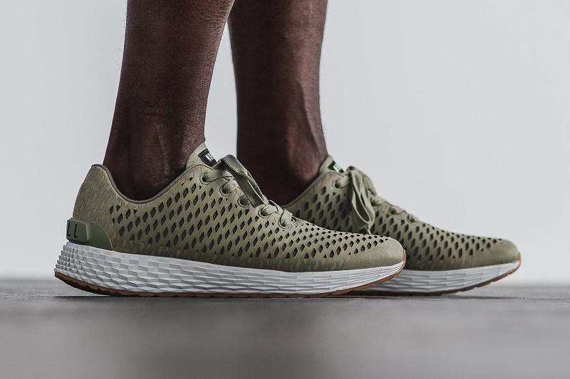 Men's Nobull Sage Leather Running Shoes Olive | SG F2038D